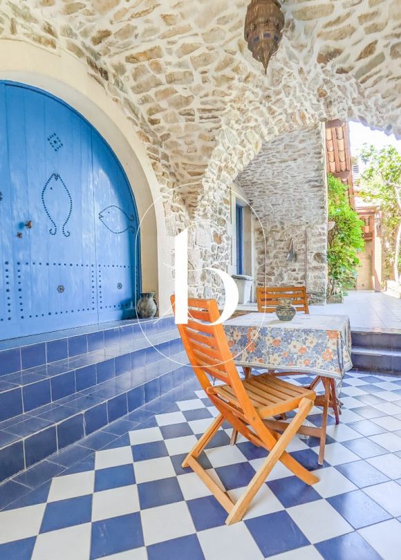 vente Mas de village Les Mages