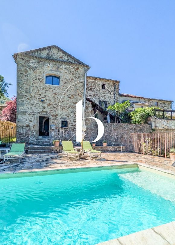 vente Mas de village Les Mages