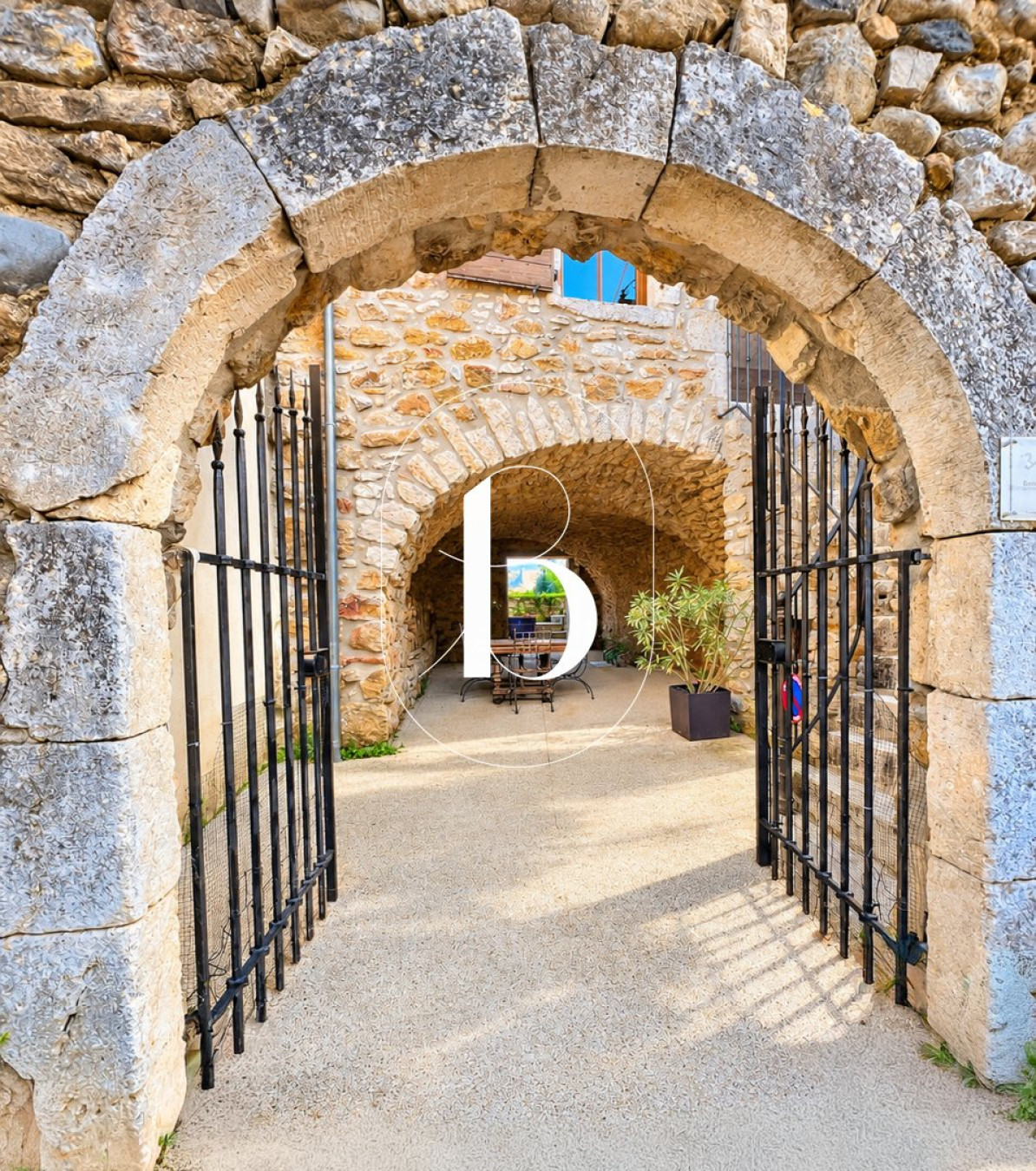 vente Demeure de ville et village Vallon Pont D'arc