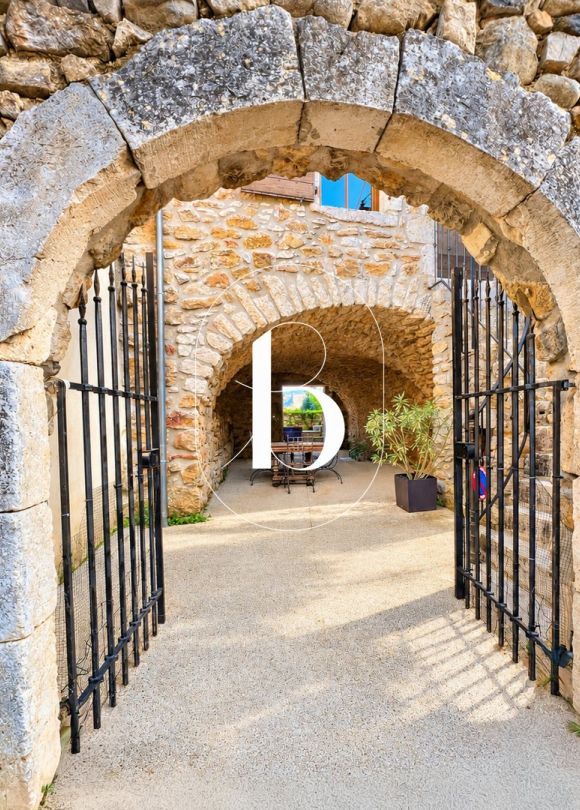 sale Demeure de ville et village Vallon Pont D'arc