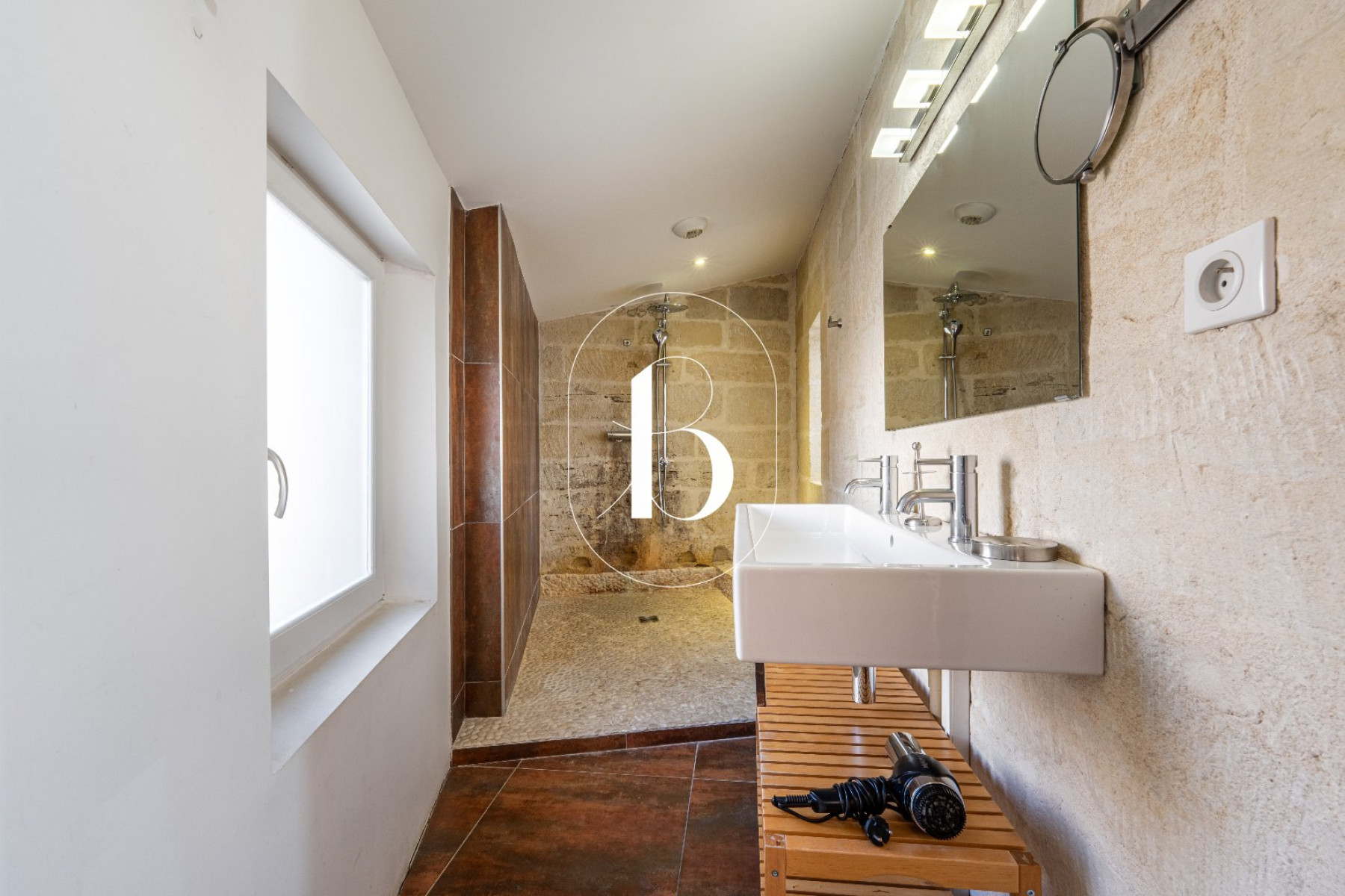 sale Hôtel particulier Uzes