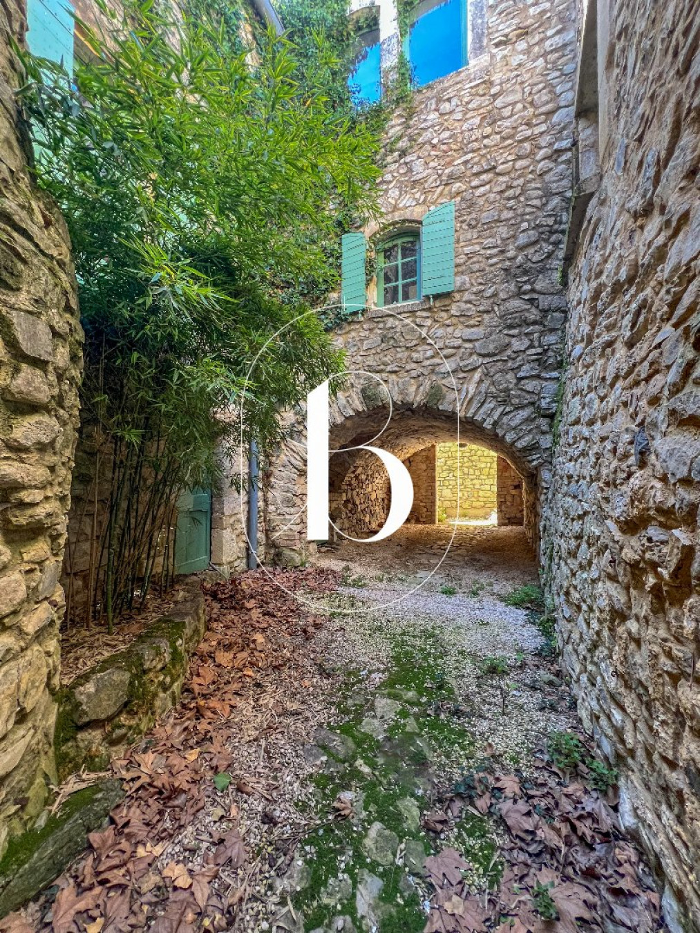 sale Mas Uzes