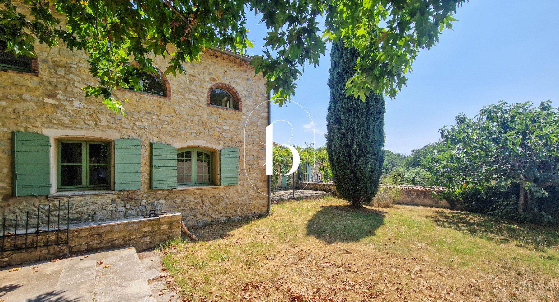 sale Mas Uzes