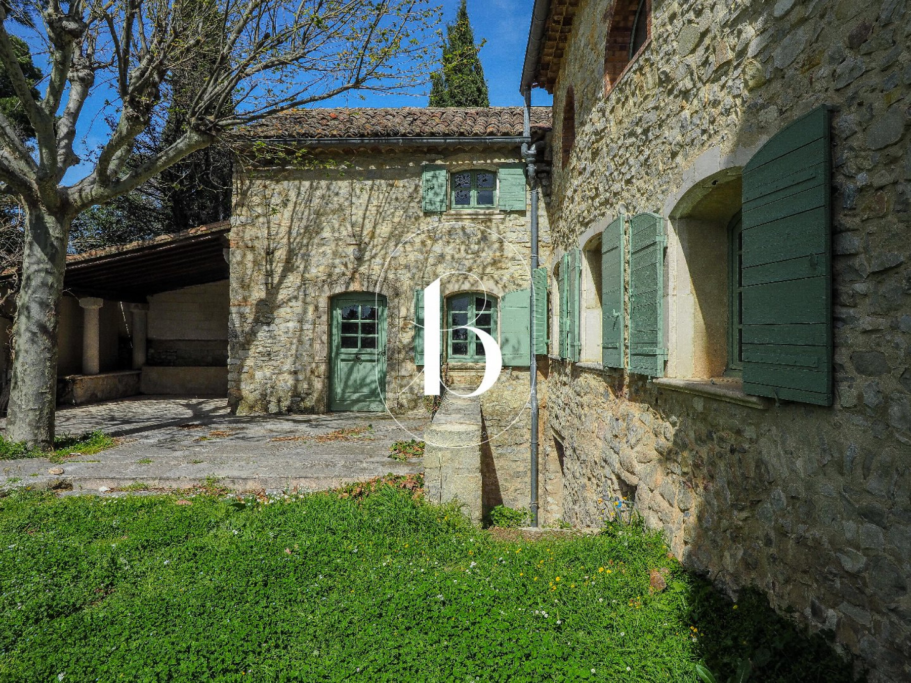 sale Mas Uzes