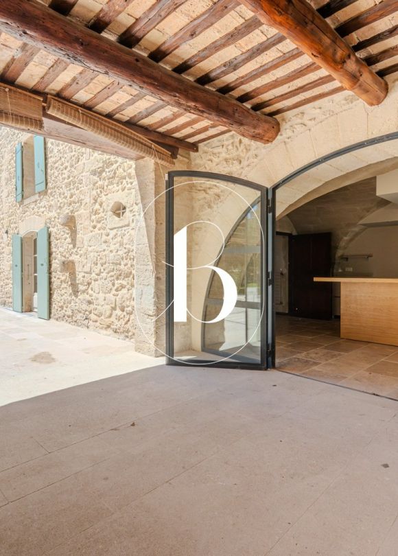 sale Mas Uzes
