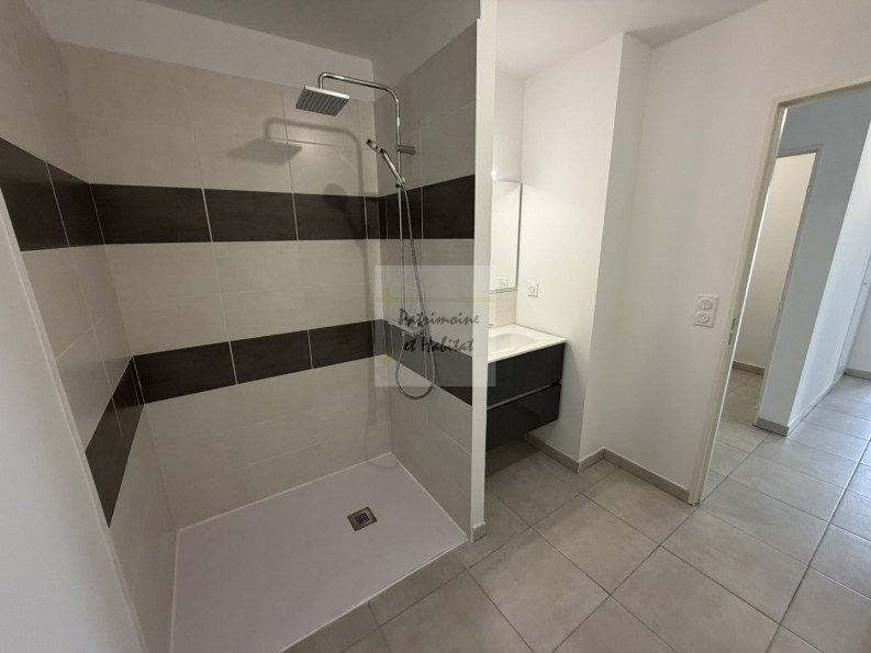 vente Appartement Nimes - Photo 9
