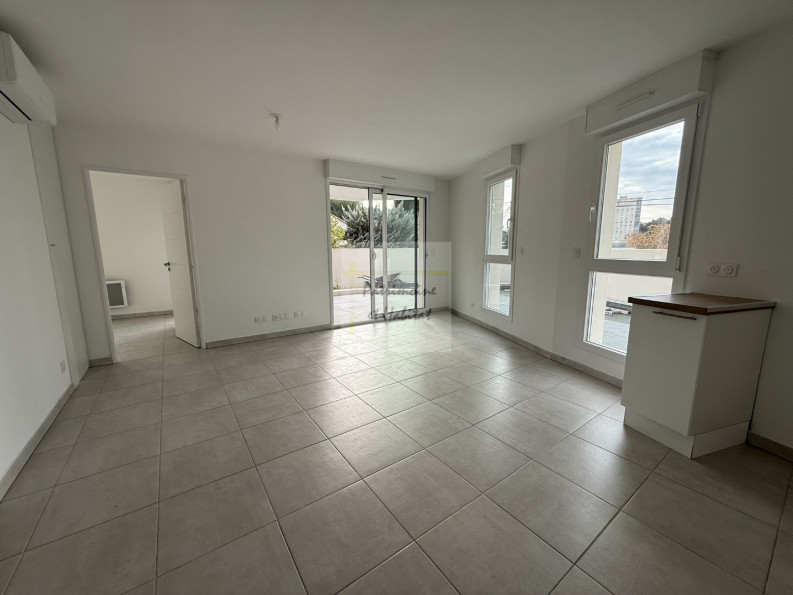 vente Appartement Nimes - Photo 5
