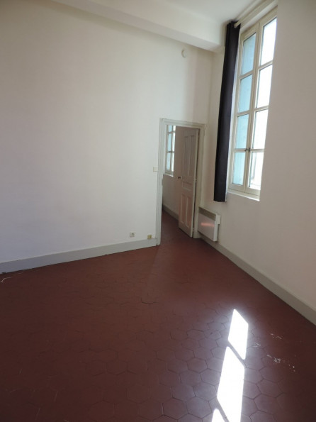 location Appartement Nimes - Photo 2