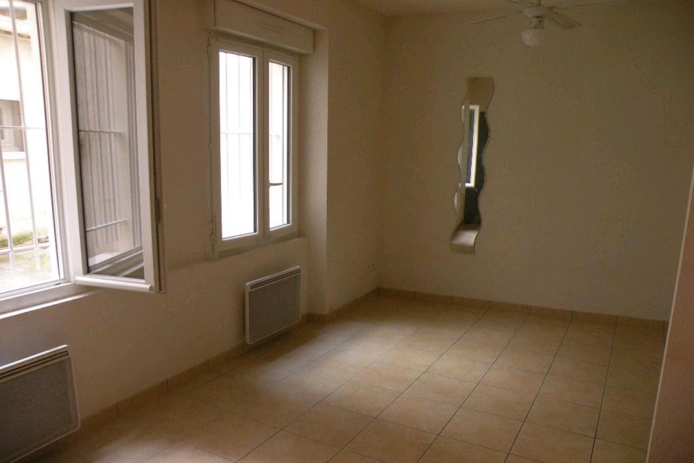 location Appartement Nimes - Photo 3