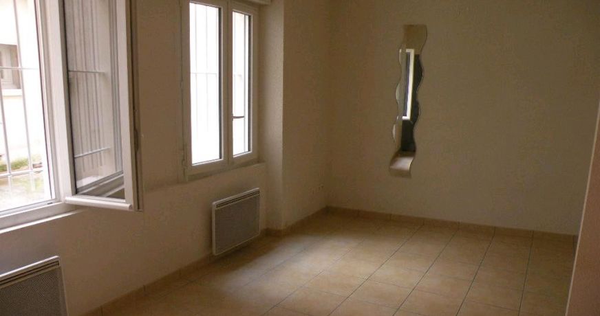 location Appartement Nimes