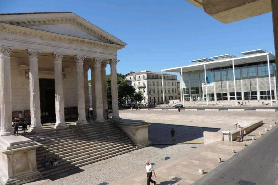 location Appartement Nimes - Photo 1