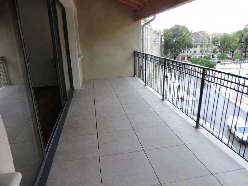 location Duplex Nimes - Photo 2