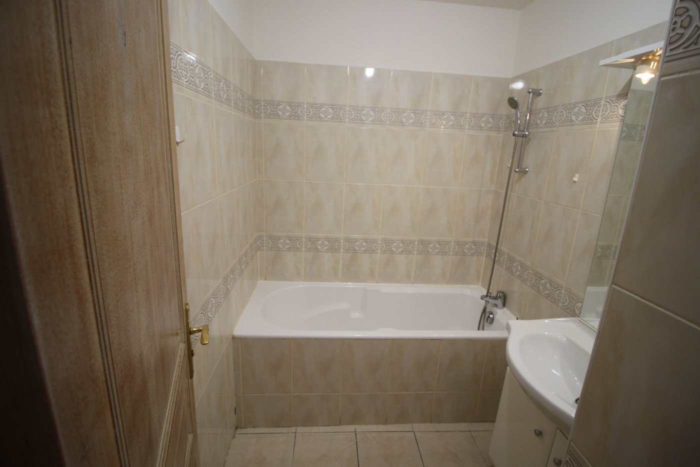 vente Appartement Nimes - Photo 8