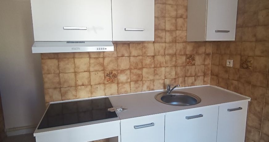 location Appartement Nimes