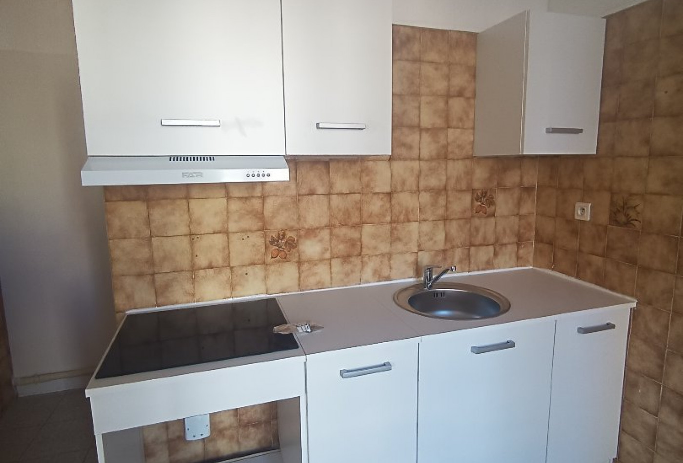 location Appartement Nimes - Photo 3