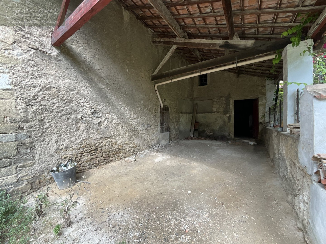 vente Remise en pierre Milhaud - Photo 1