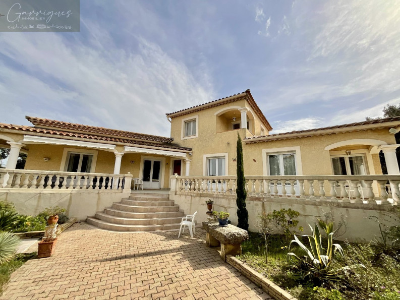 location Villa Poulx - Photo 1