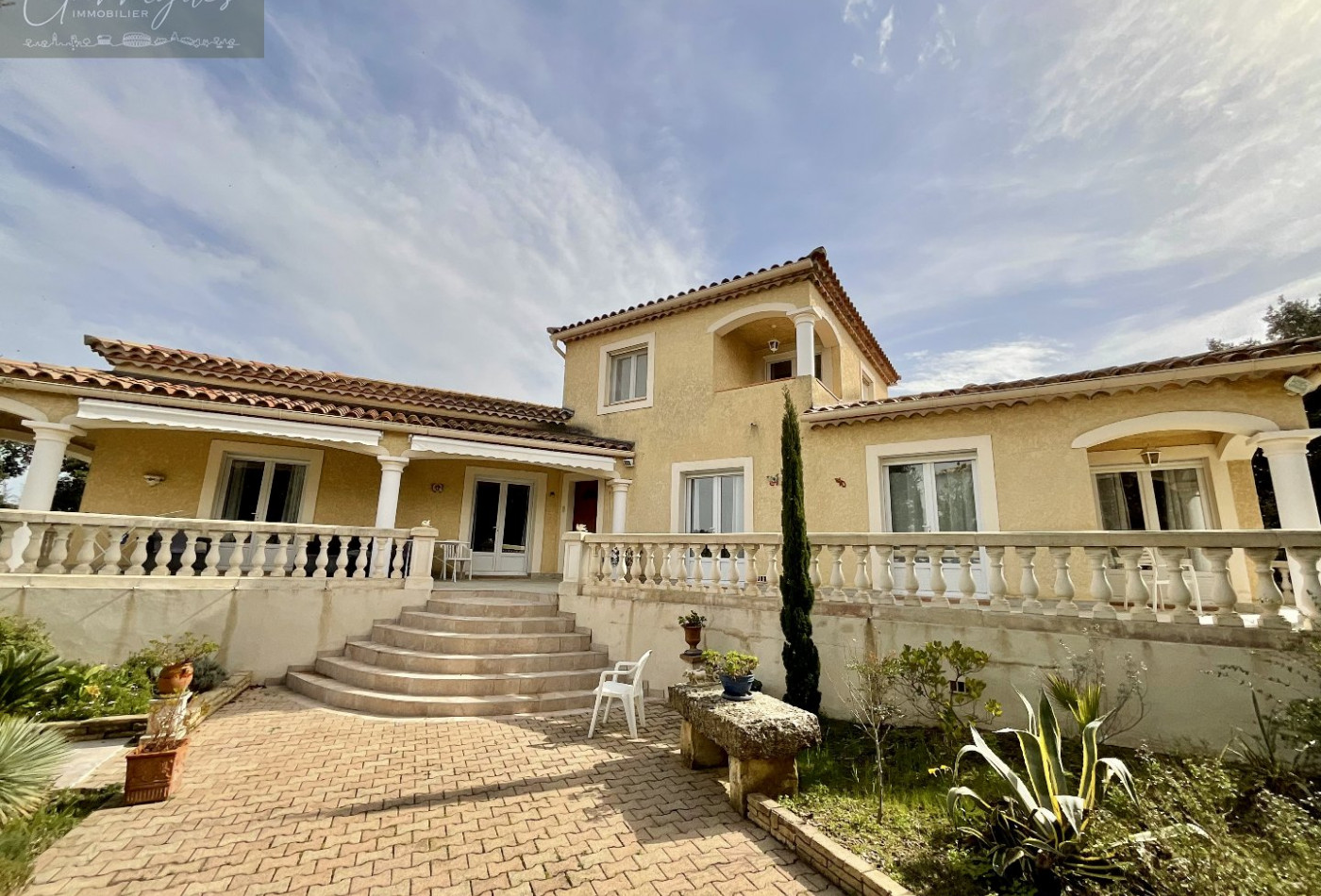 location Villa Poulx - Photo 1