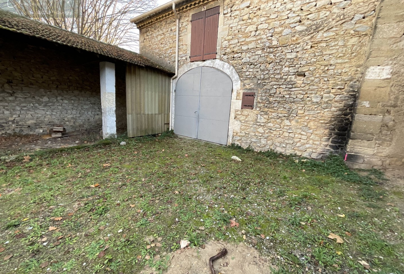 vente Remise en pierre Milhaud - Photo 1
