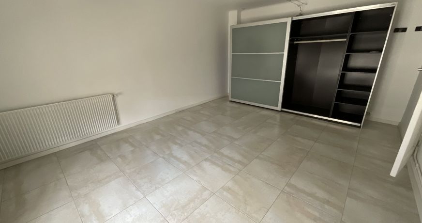 vente Maison de village Milhaud