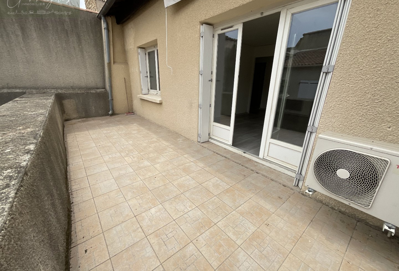 location Appartement Milhaud - Photo 1