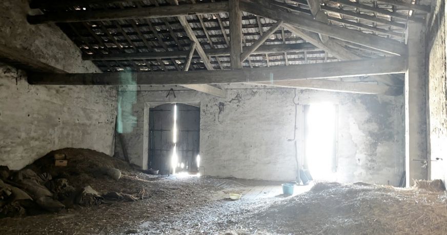 vente Remise en pierre Calvisson