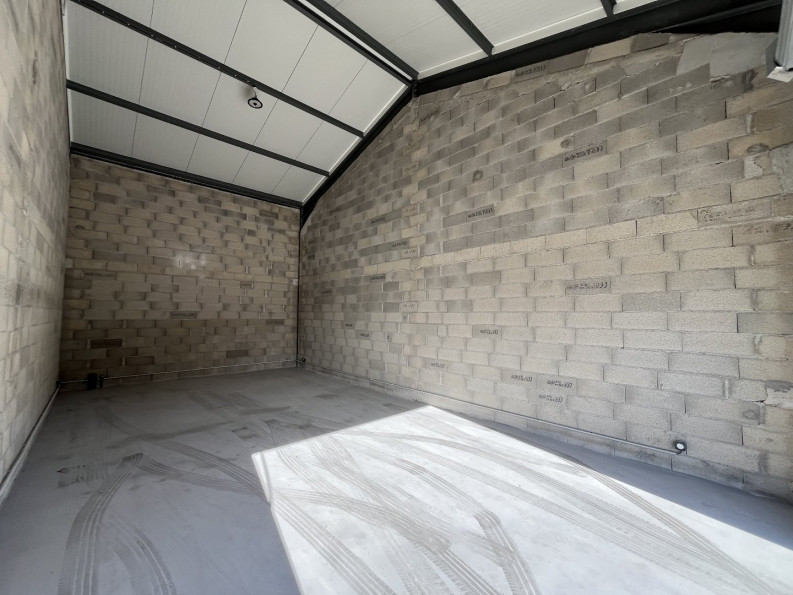 location Local commercial Langlade - Photo 2