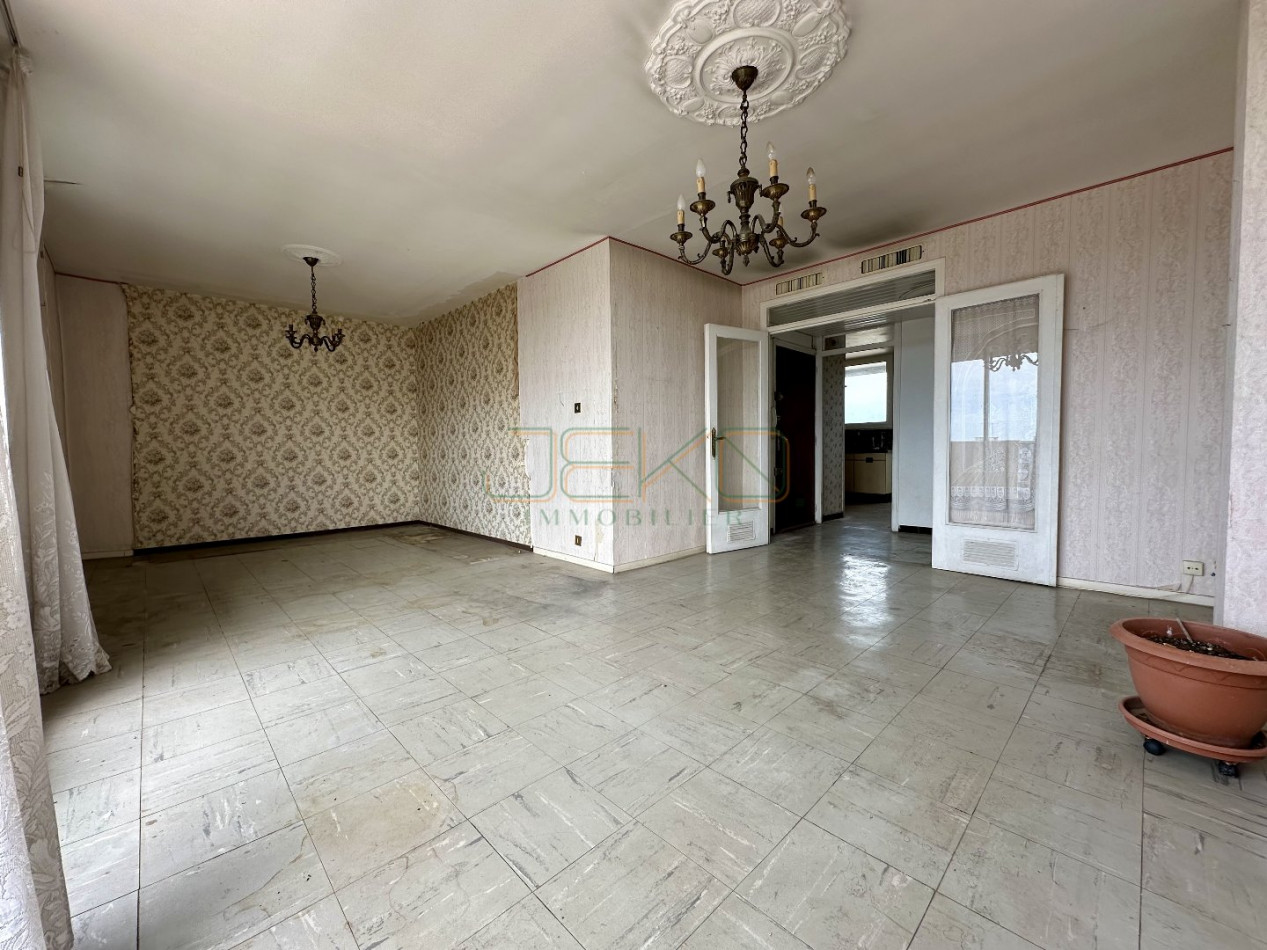 vente Appartement à rénover Nimes - Photo 1