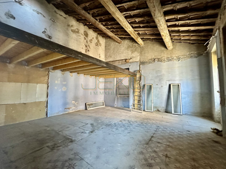 vente Immeuble à découper Nimes - Photo 1