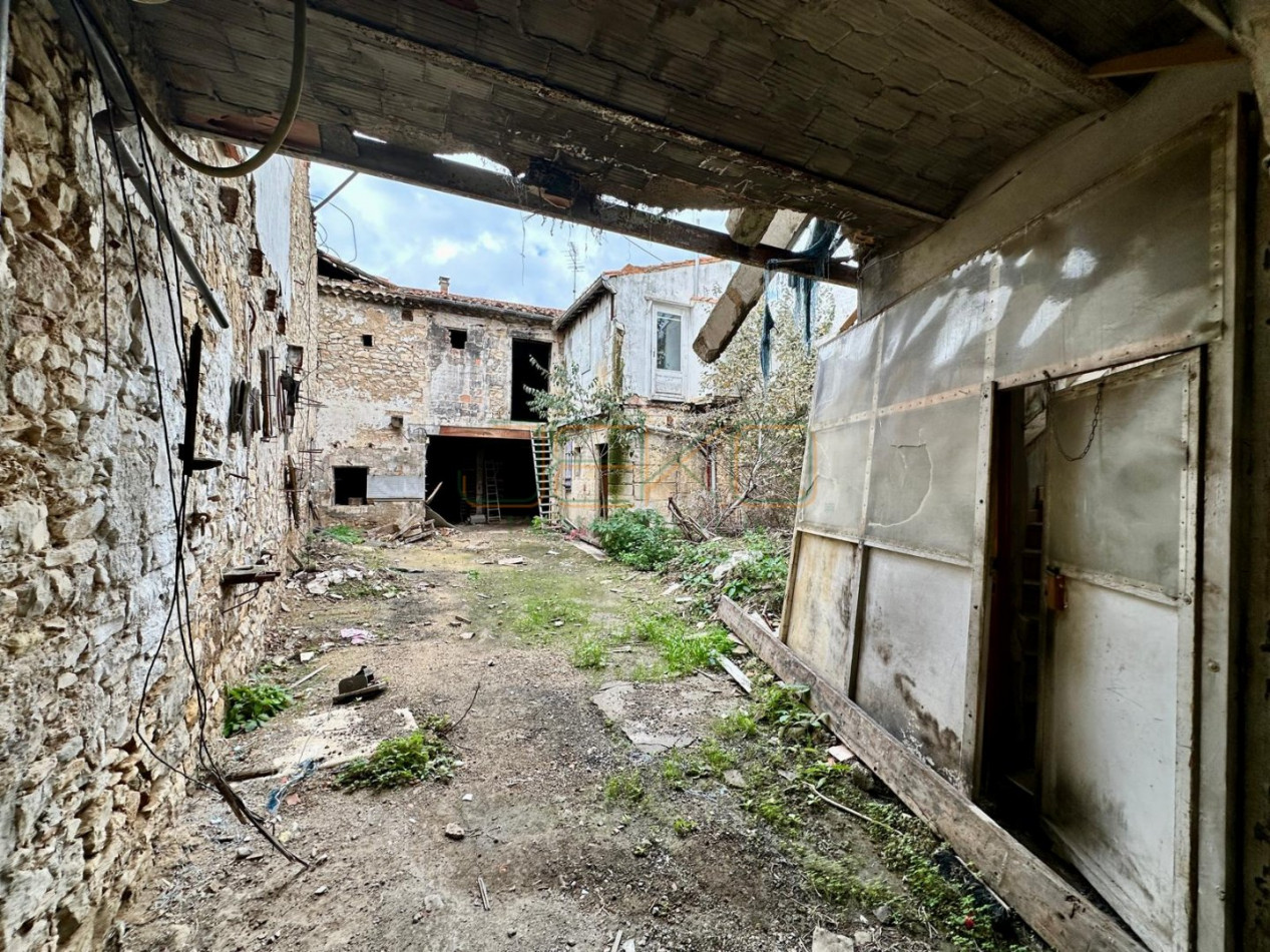 vente Maison à rénover Nimes - Photo 10