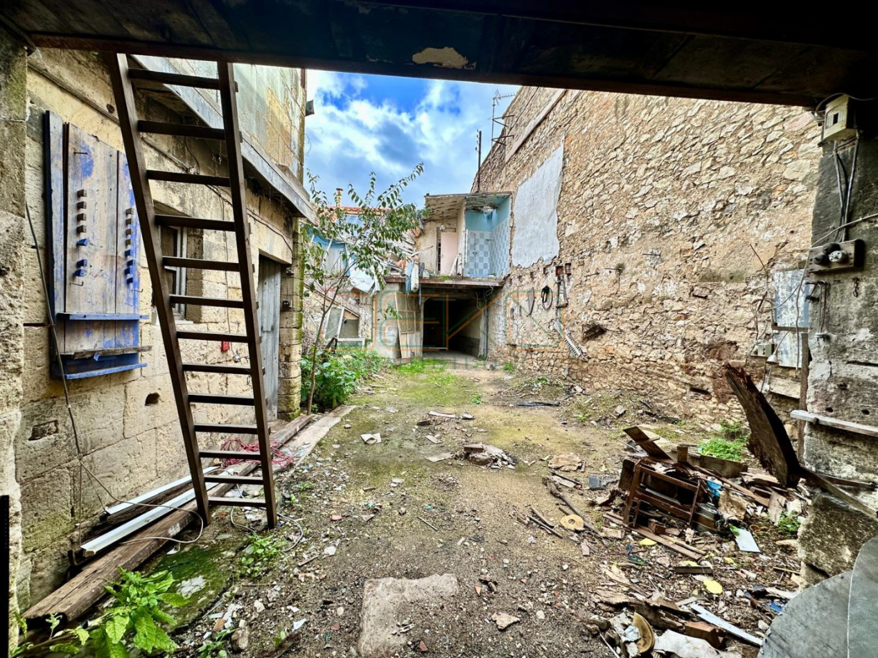 vente Maison à rénover Nimes - Photo 3