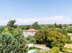 sale Uzes