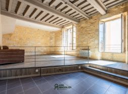 sale Uzes