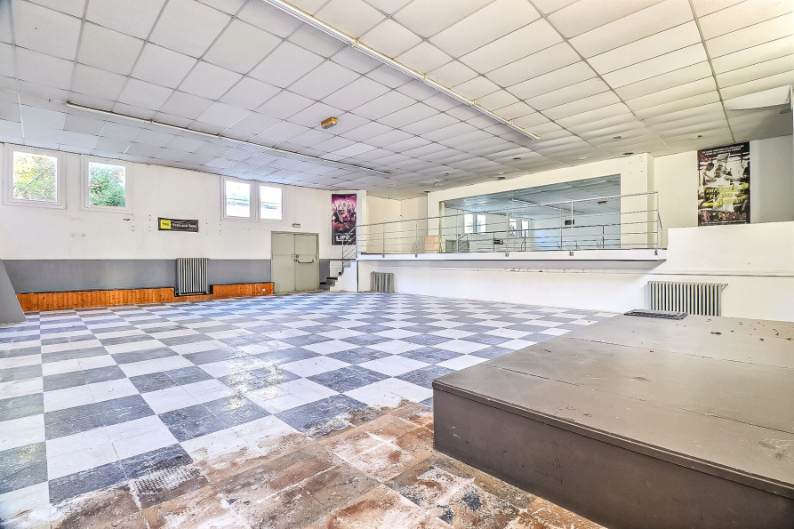 vente Local commercial Salon De Provence - Photo 2