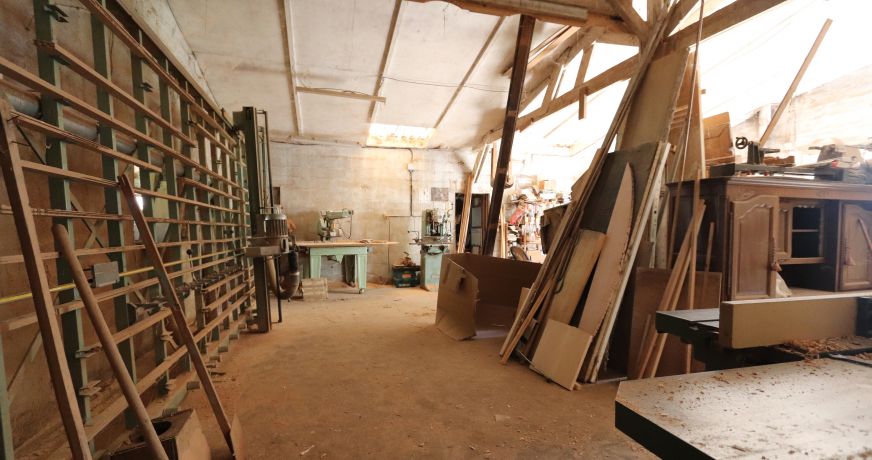 vente Local commercial Pineuilh