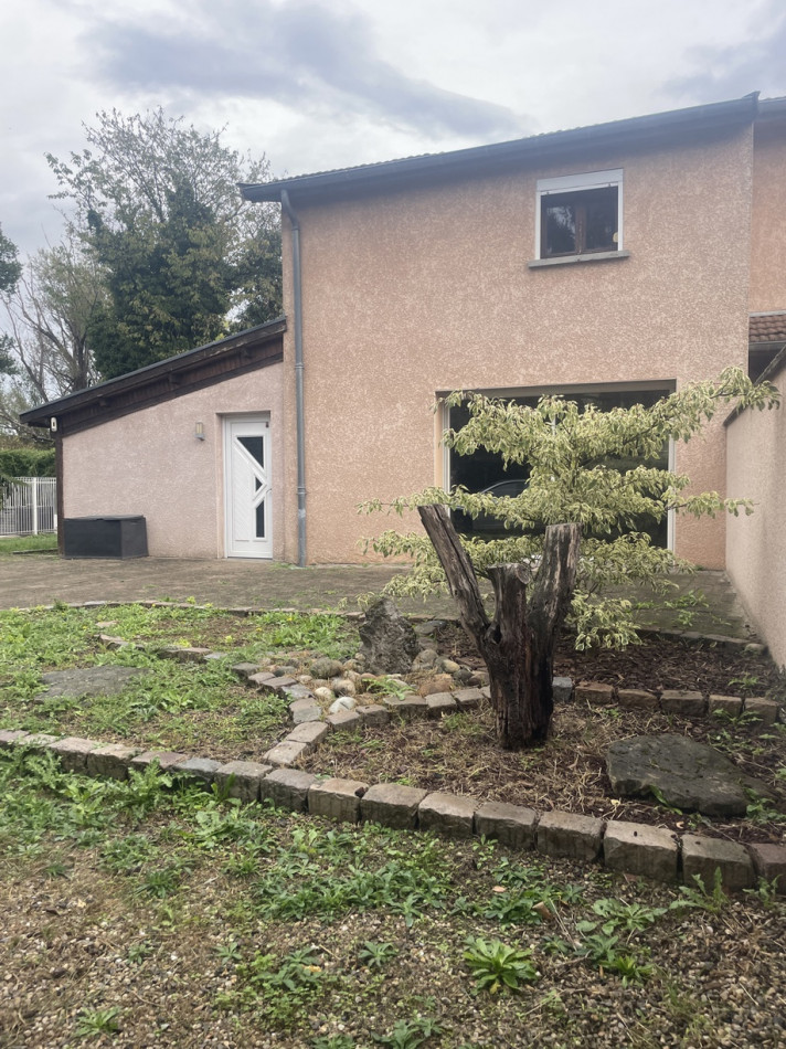 à vendre Maison Vaulx En Velin - Photo 1