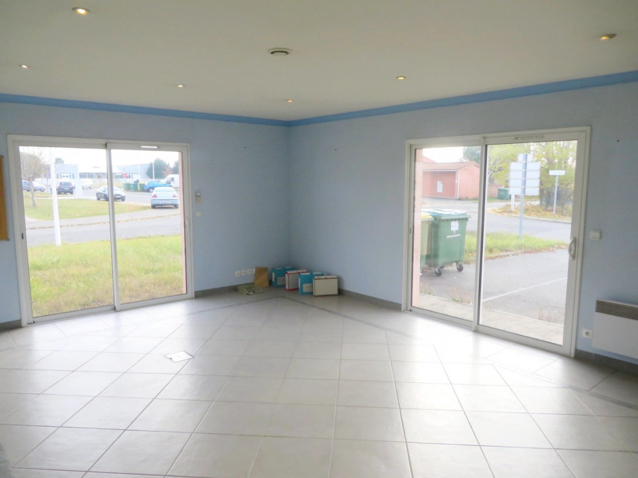vente Entrepots et bureaux Grenade - Photo 1
