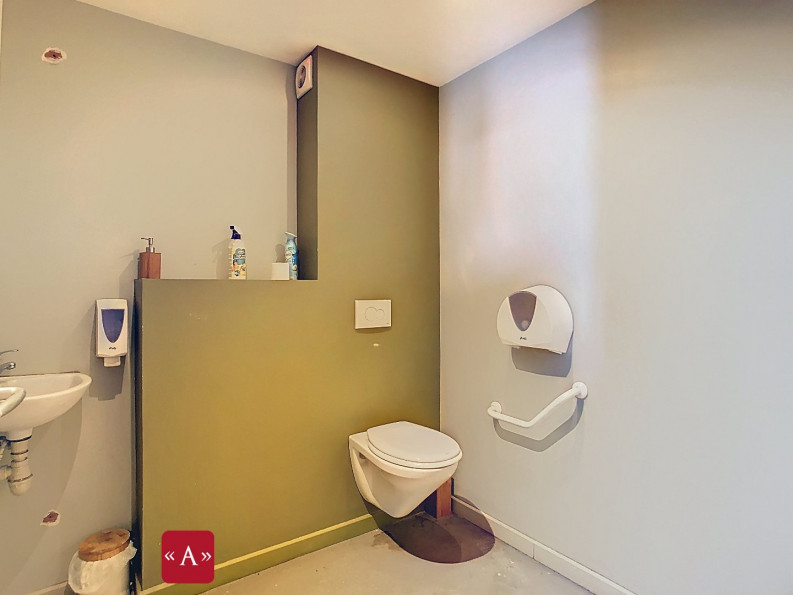 location Local commercial Lavaur - Photo 8