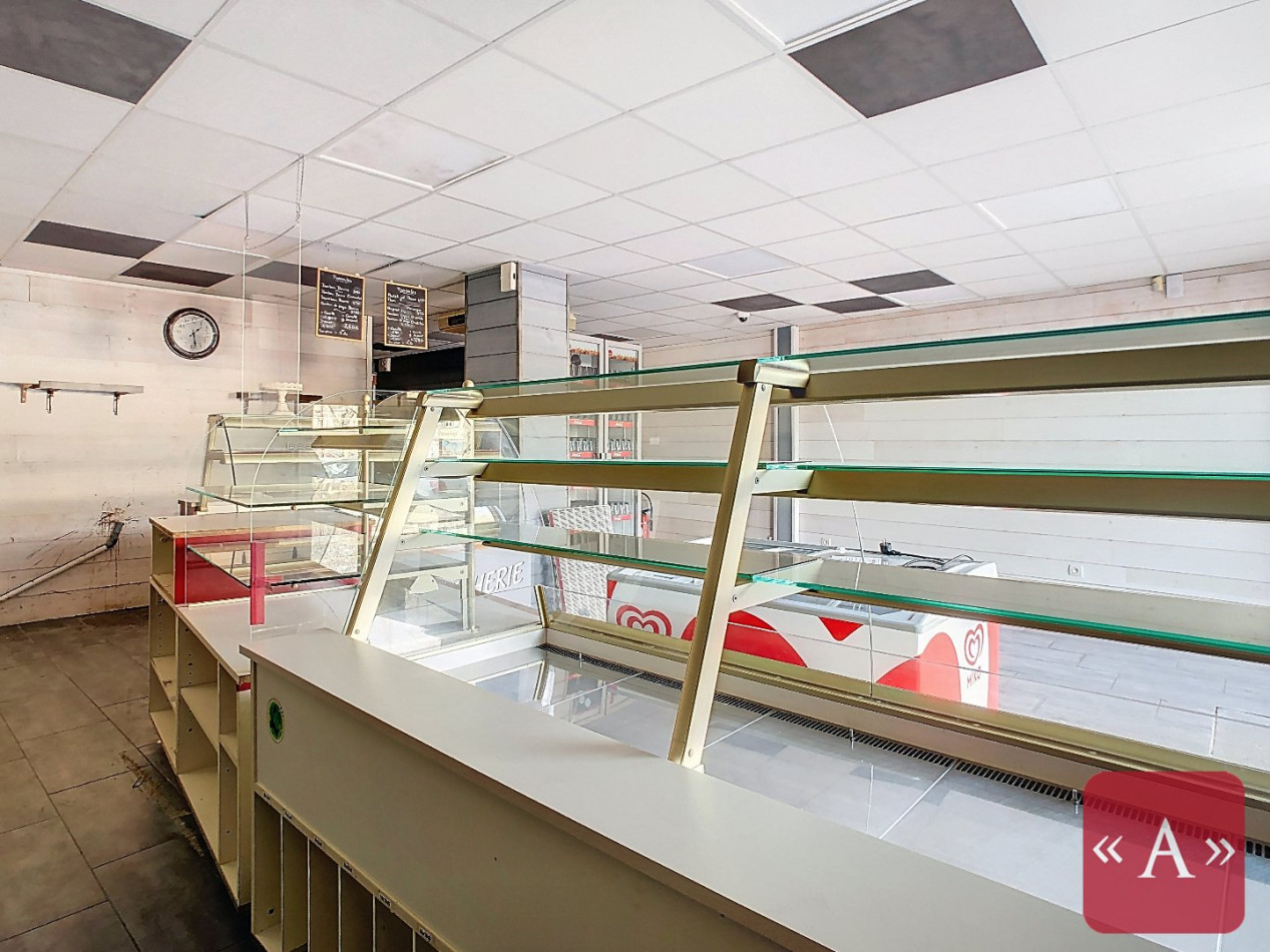 location Local commercial Saint-sulpice-la-pointe - Photo 2