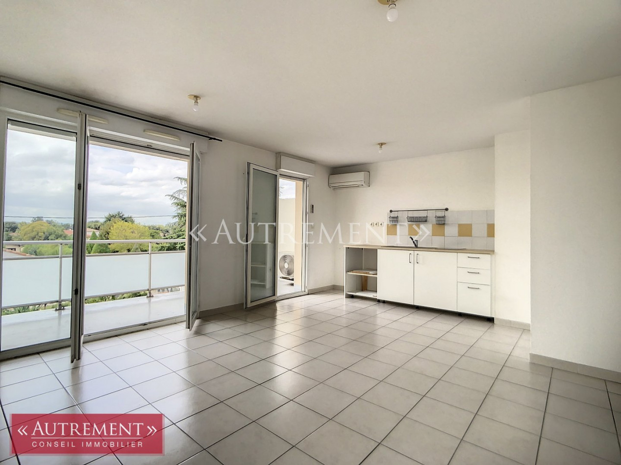 vente Appartement Saint-sulpice-la-pointe - Photo 2