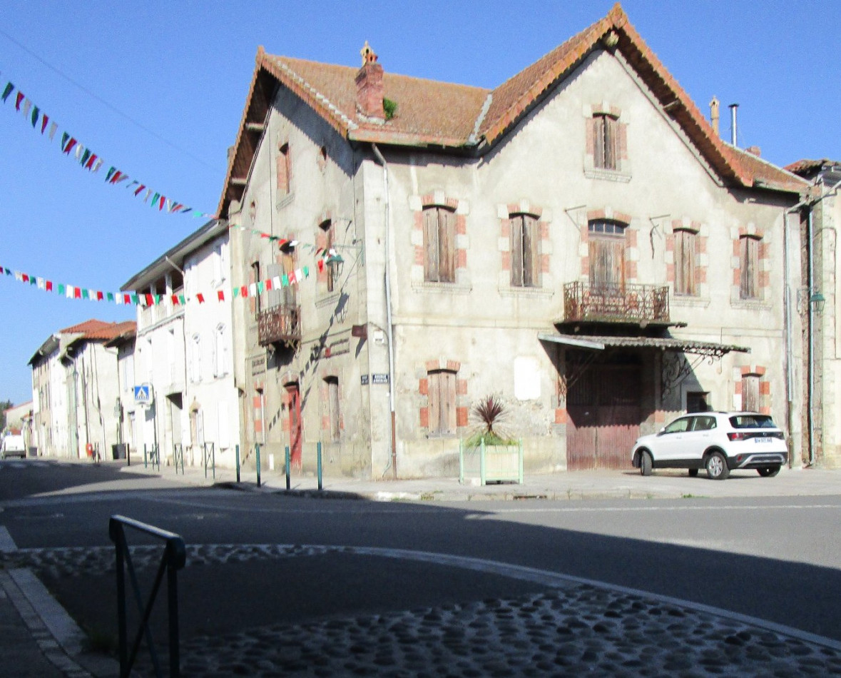 vente Immeuble à rénover Valentine - Photo 1