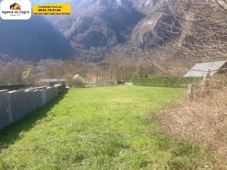 vente Terrain constructible Bagneres De Luchon - Photo 1