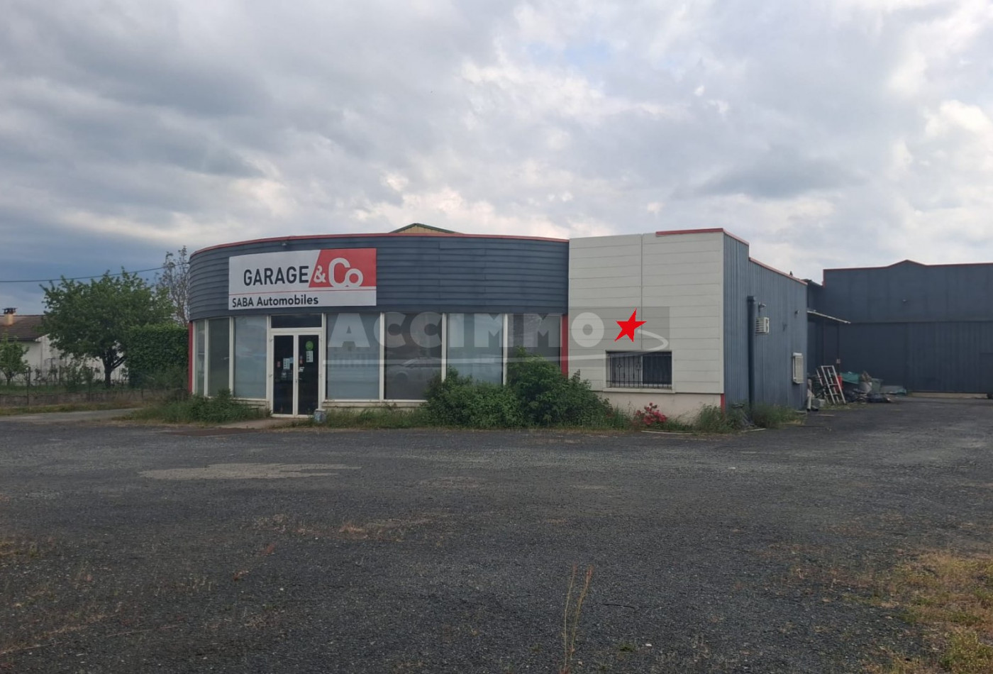 vente Garage Laboutarie - Photo 1