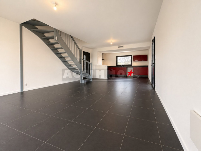 vente Maison Saint-sulpice-la-pointe - Photo 2