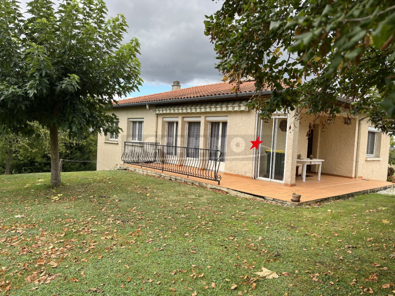 location Maison Bourg Saint Bernard - Photo 1