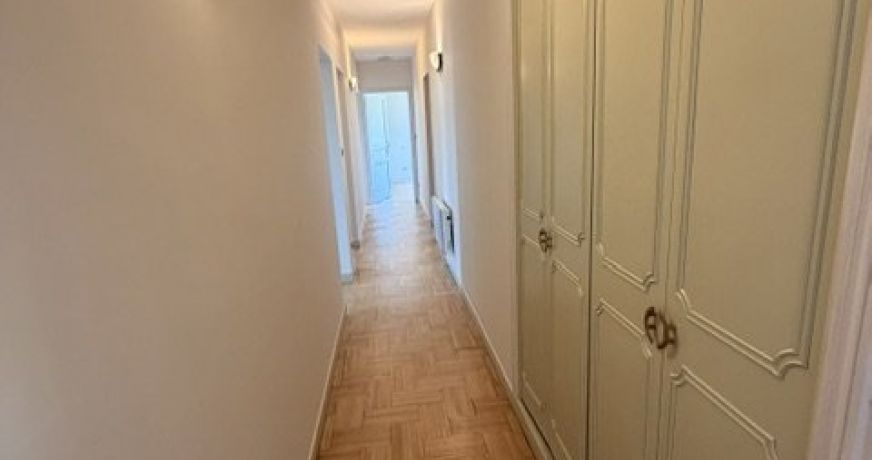 location Maison Gratentour