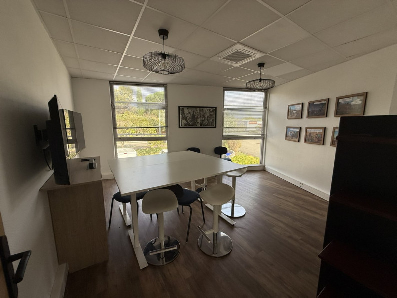 location Bureau Labege - Photo 2