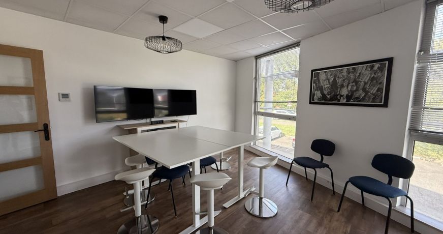 location Bureau Labege