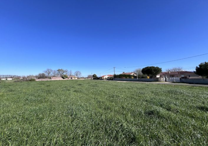 vente Terrain Lodes