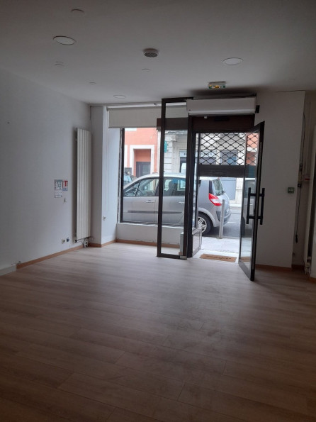 location Local commercial Saint Gaudens - Photo 2